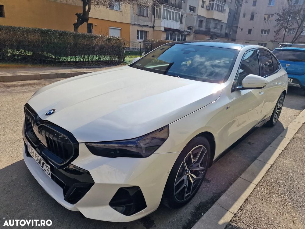 BMW Seria 5 520i Aut. - 9