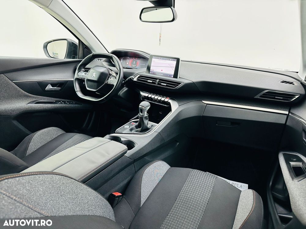 Peugeot 3008 - 24