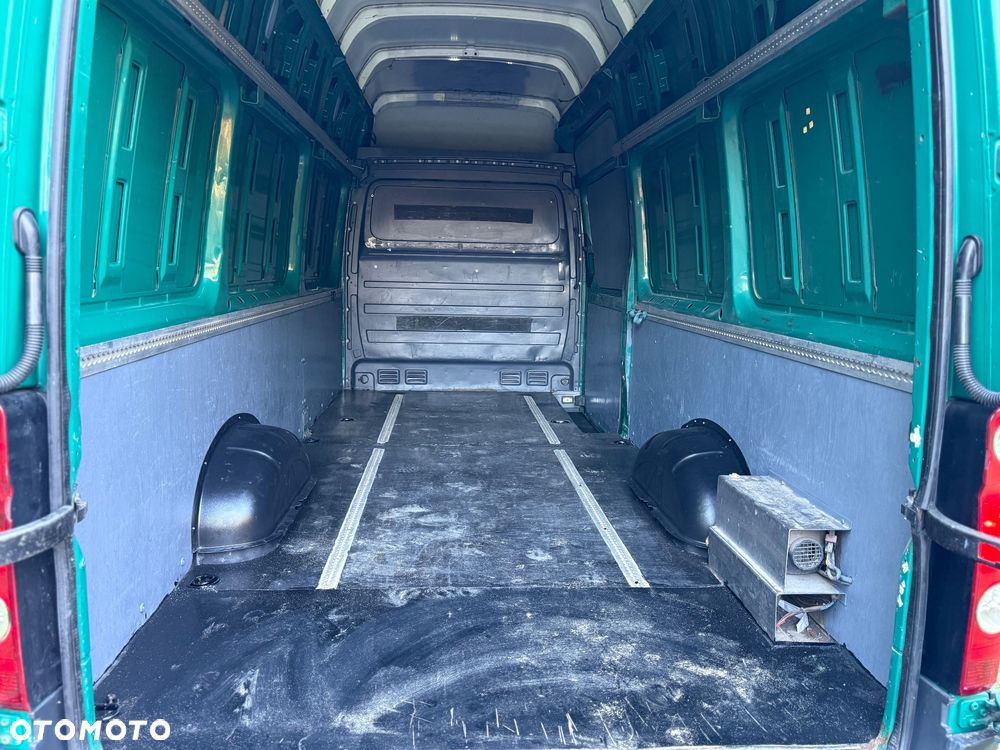 Volkswagen Crafter - 9