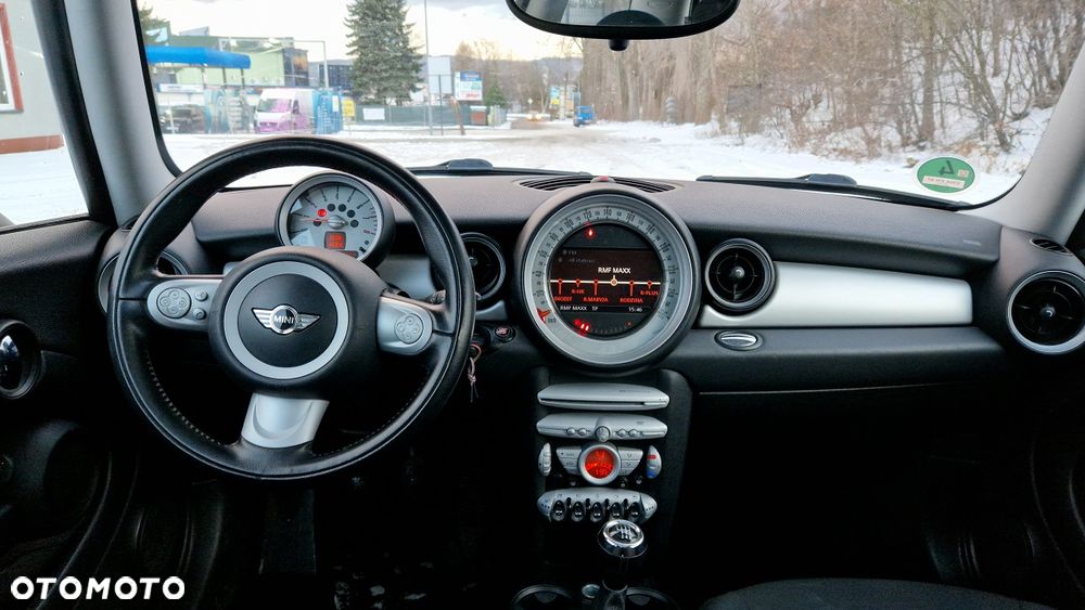 MINI Cooper Standard - 12