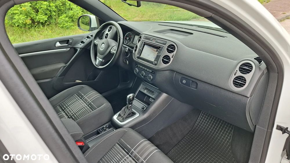 Volkswagen Tiguan 2.0 TDI SCR 4MOTION BlueMotion Technology DSG Lounge Sport & Style - 31