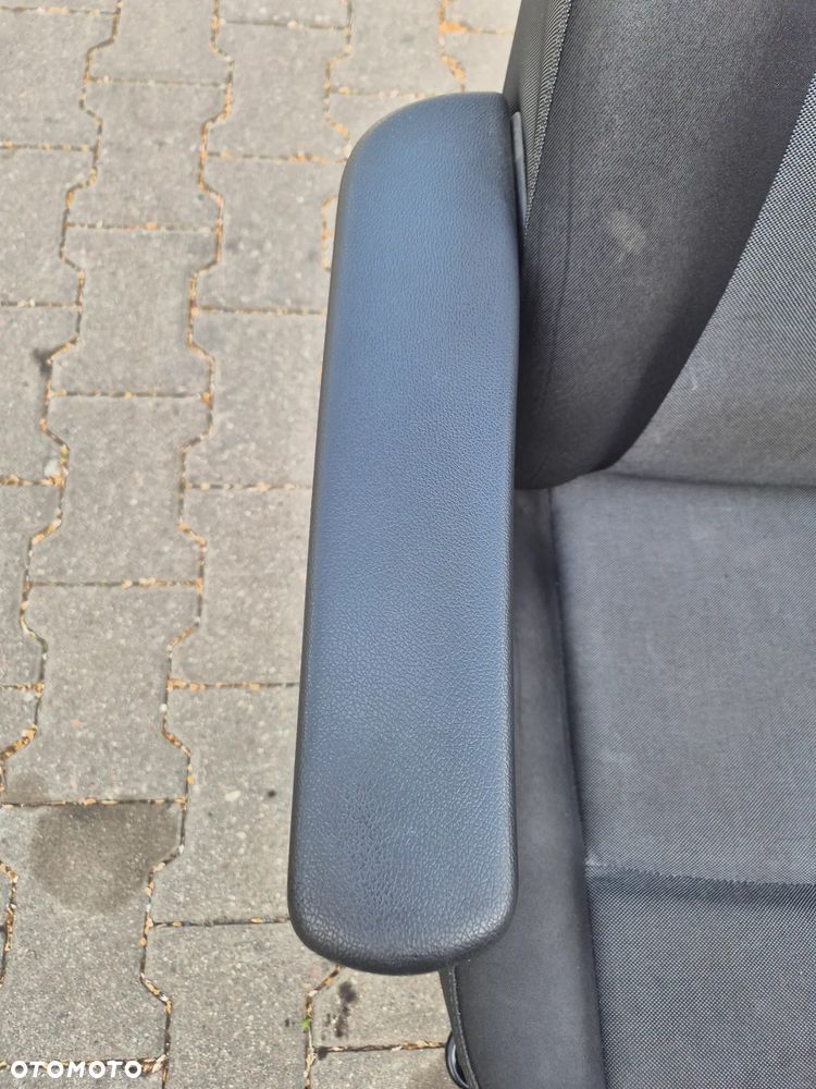 FOTEL KIEROWCY LEWY EU MASTER III MOVANO B  NV400 2.3 10r.+ - 4