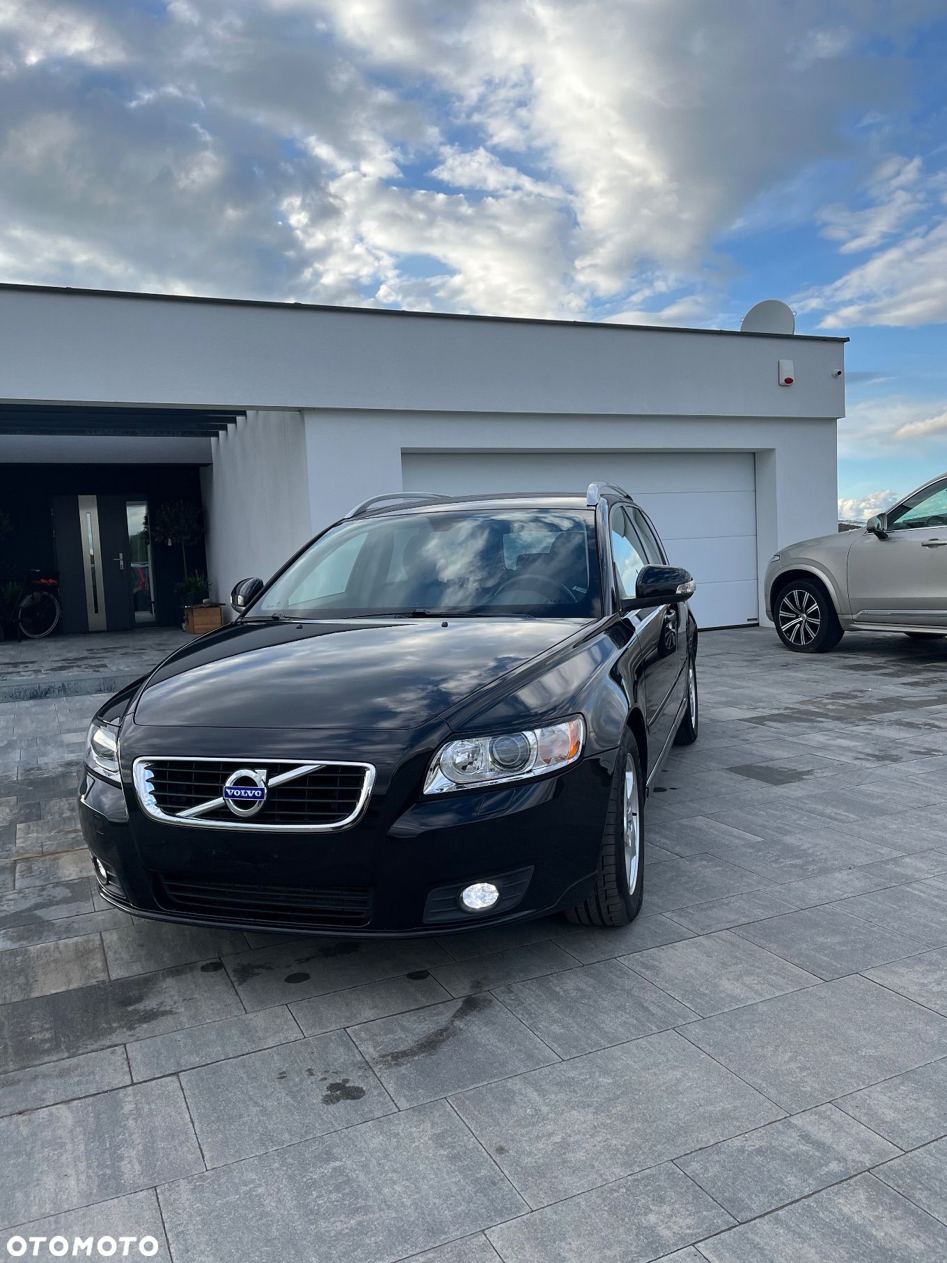 Volvo V50 D3 Momentum - 1