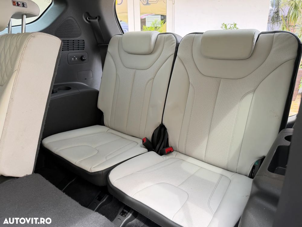 Hyundai Santa Fe 1.6 Plugin-Hybrid 4WD SEVEN Signature - 8
