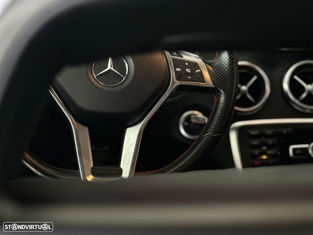 Mercedes-Benz A 180 d AMG Line - 28
