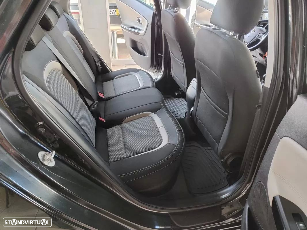 Kia Ceed SW 1.4 CRDi Nav Line - 14