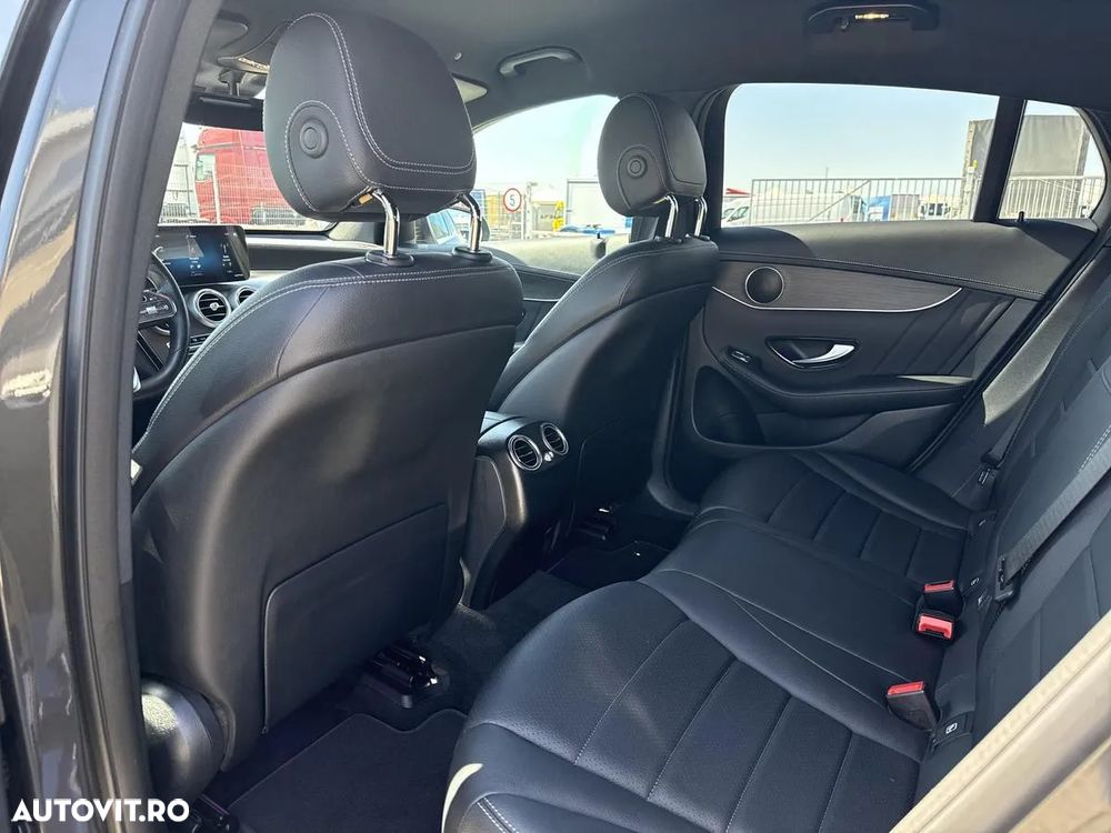 Mercedes-Benz GLC Coupe 300 4MATIC MHEV - 13