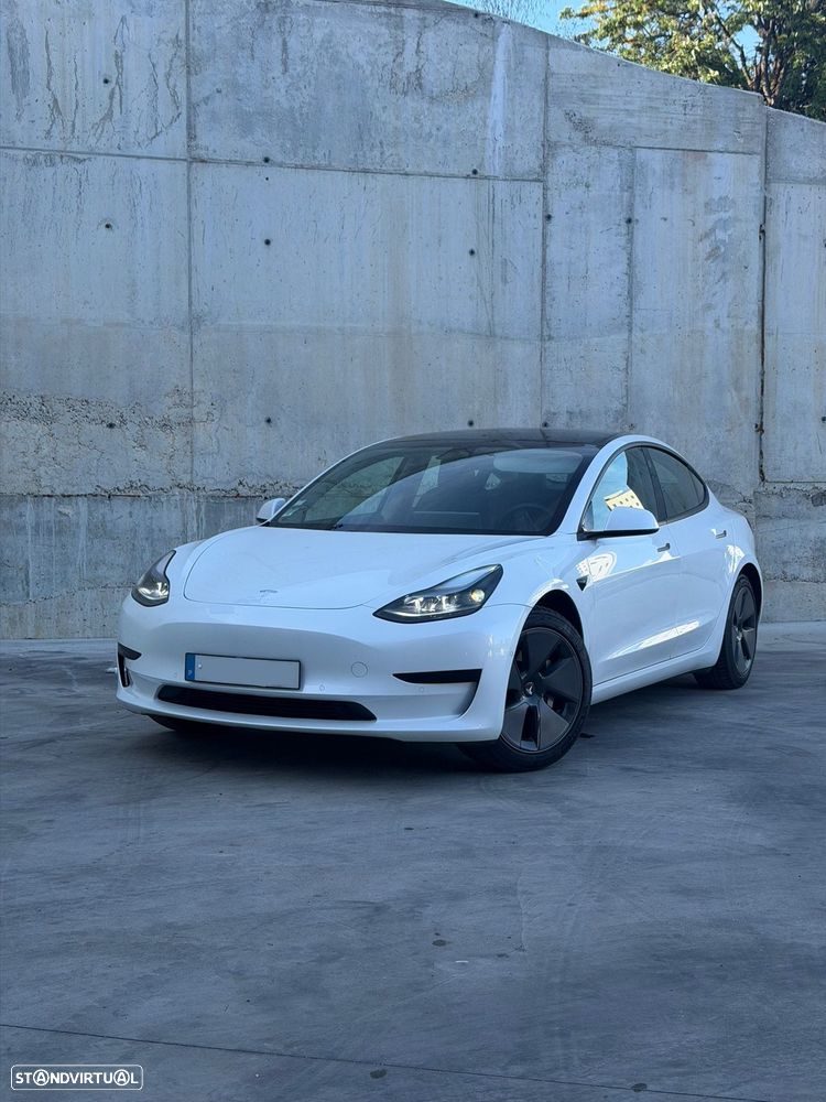 Tesla Model 3 Standard Range Plus RWD - 3