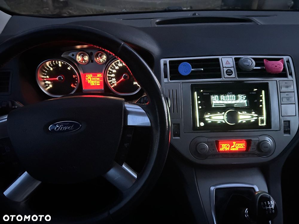 Ford Kuga 2.0 TDCi 4x4 Titanium - 9