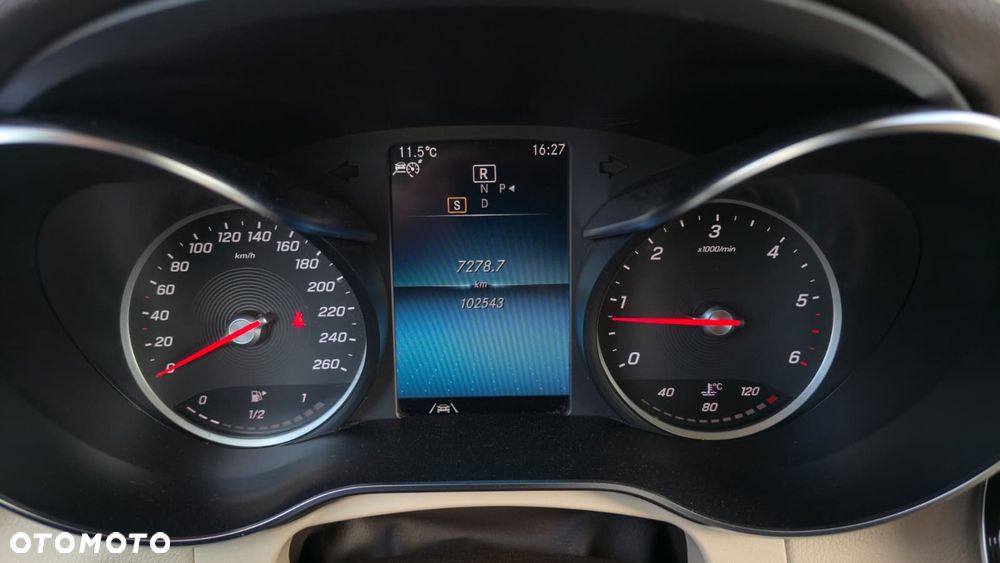 Mercedes-Benz GLC 200 d 4Matic 9G-TRONIC AMG Line - 20