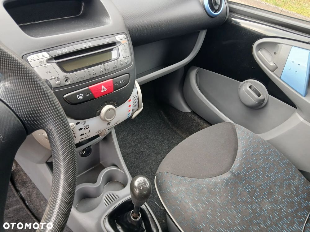 Peugeot 107 1.0 Urban Move - 9