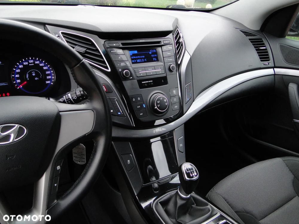 Hyundai i40 1.6 GDI BlueDrive Comfort - 27