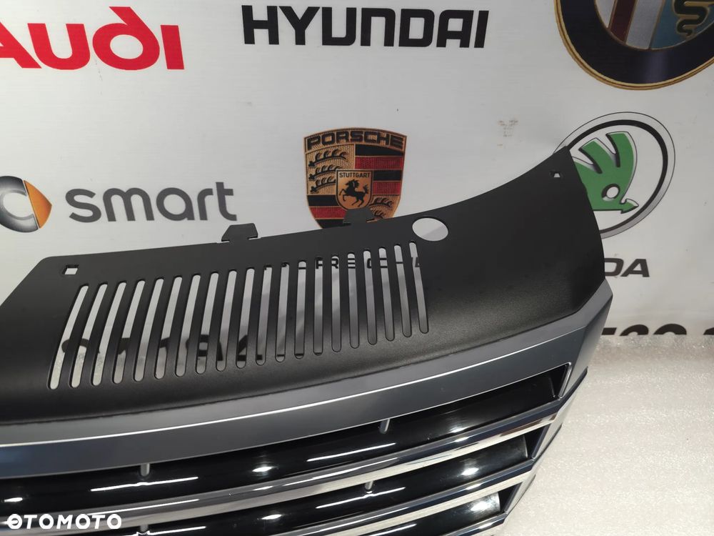 VW PASSAT CC 3C8 LIFT ZWYKŁY / R-LINE BARDZO ŁADNA ATRAPA / GRILL PRZEDNI PRZÓD W SATYNIE , NR 3C8853653A , NR AUKCJI GL851 - 5