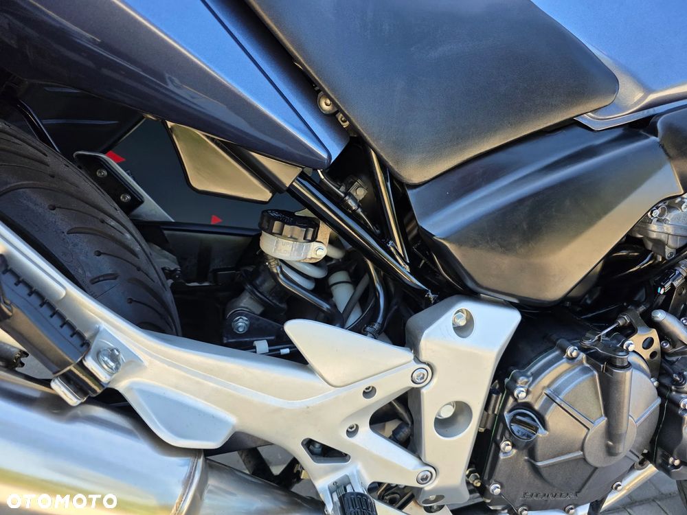 Honda CBF - 38
