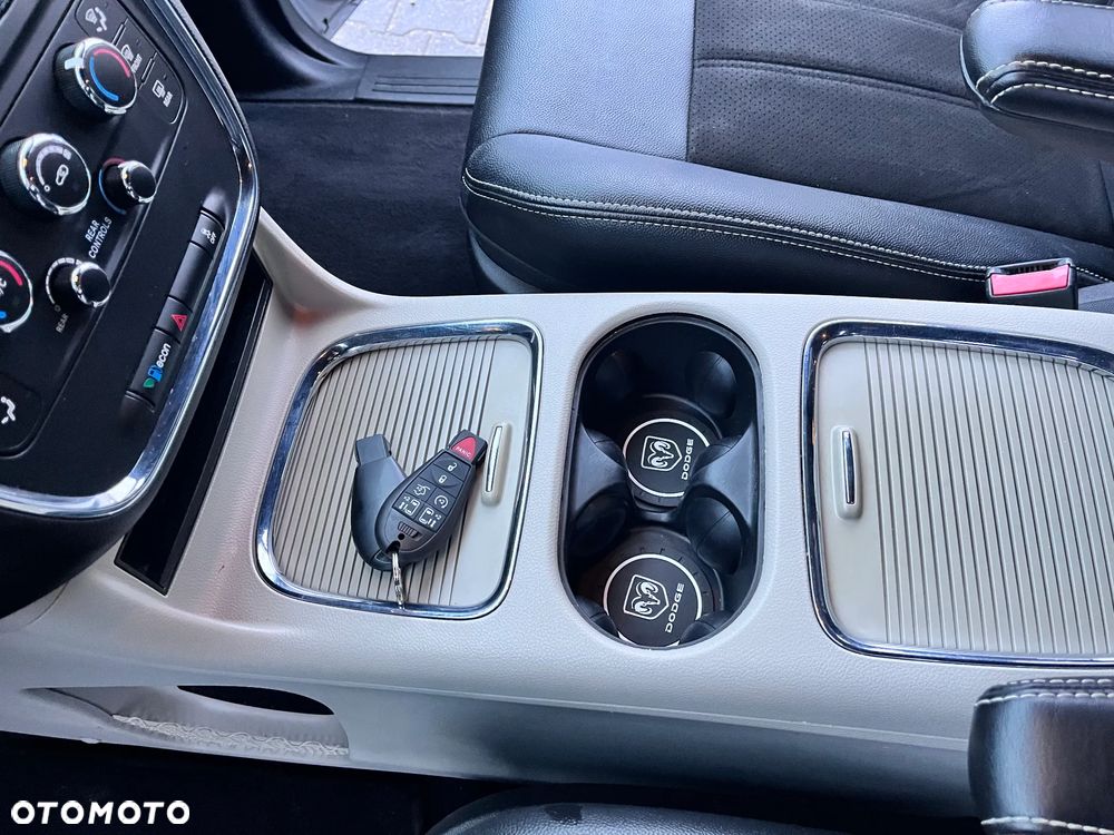 Dodge Grand Caravan - 11