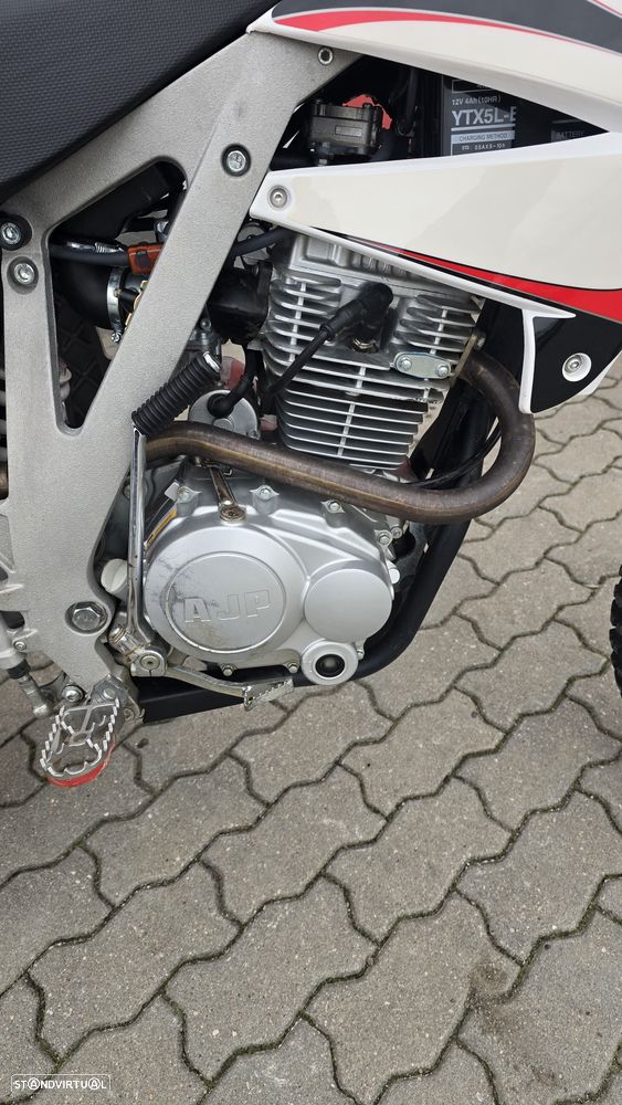 AJP PR3 125 Enduro - 3