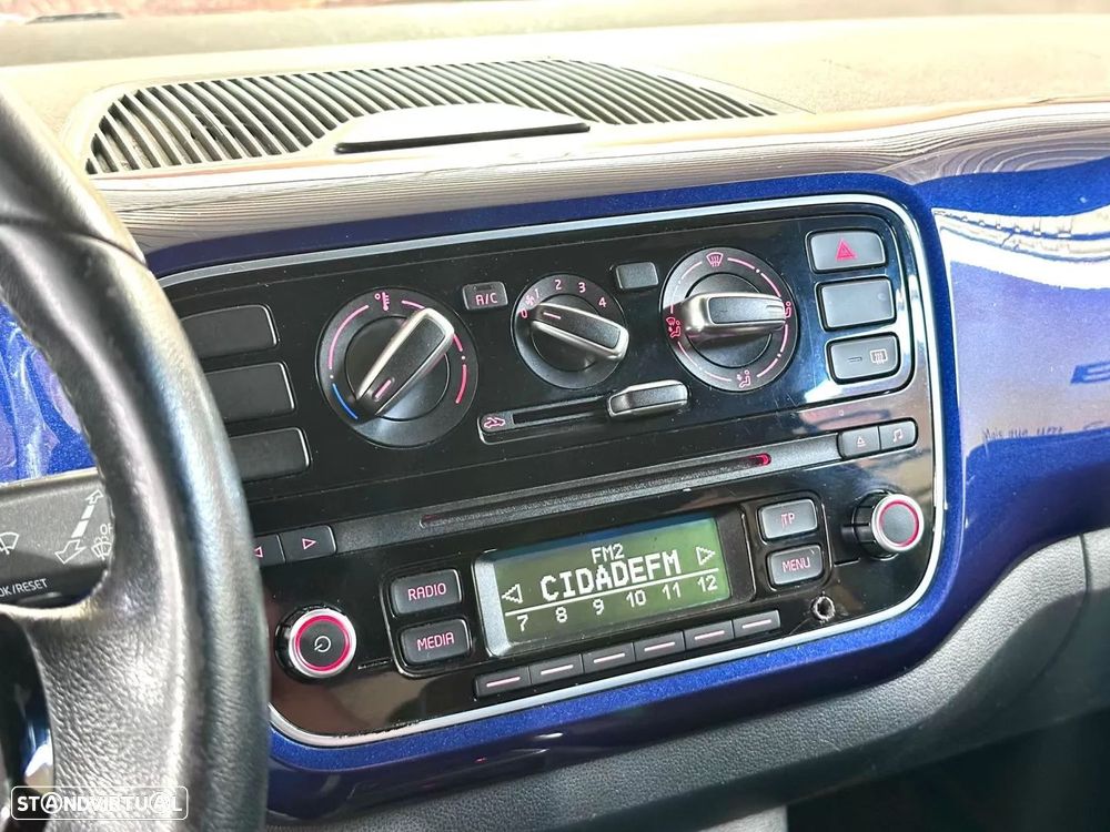 VW Up! 1.0 BMT High Auto - 20