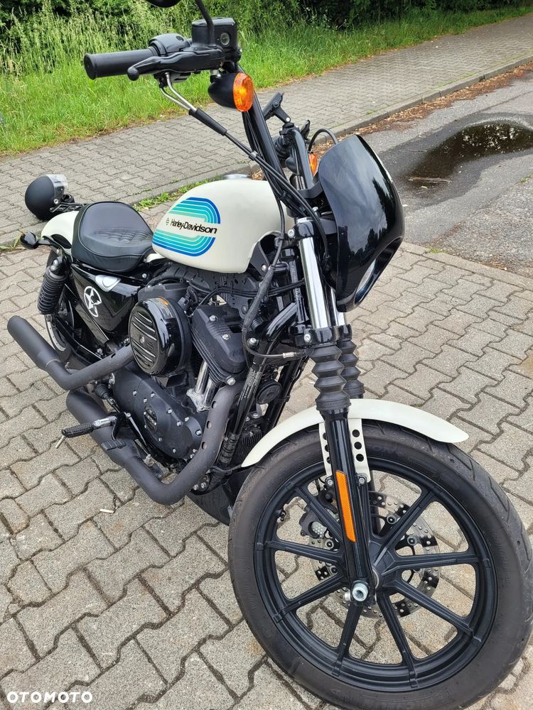Harley-Davidson Sportster Iron 1200 - 2