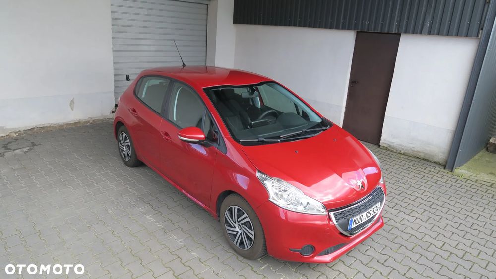Peugeot 208 - 4