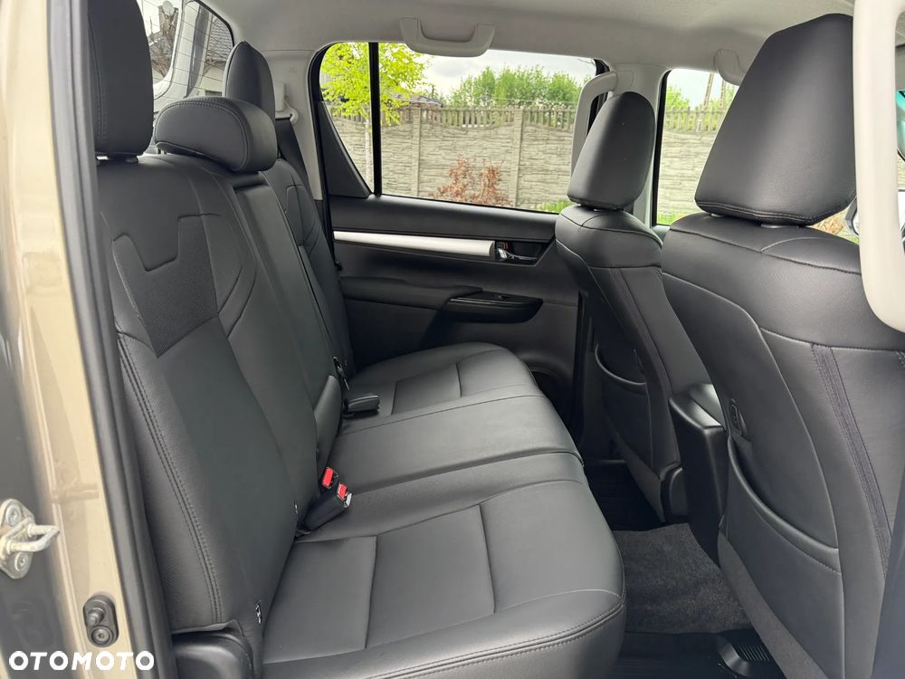 Toyota Hilux 2.8 D-4D Double Cab Invincible 4x4 - 23