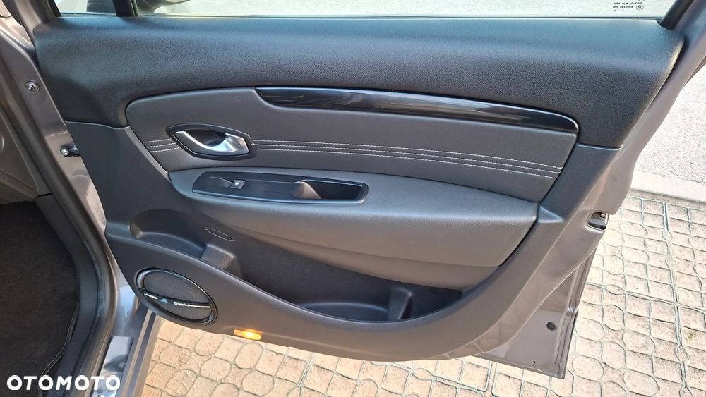 Renault Scenic 1.4 16V TCE Bose Edition - 24