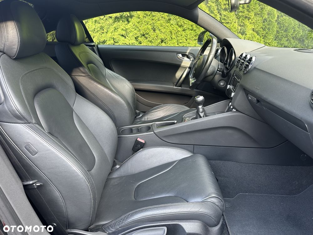 Audi TT Coupé - 8
