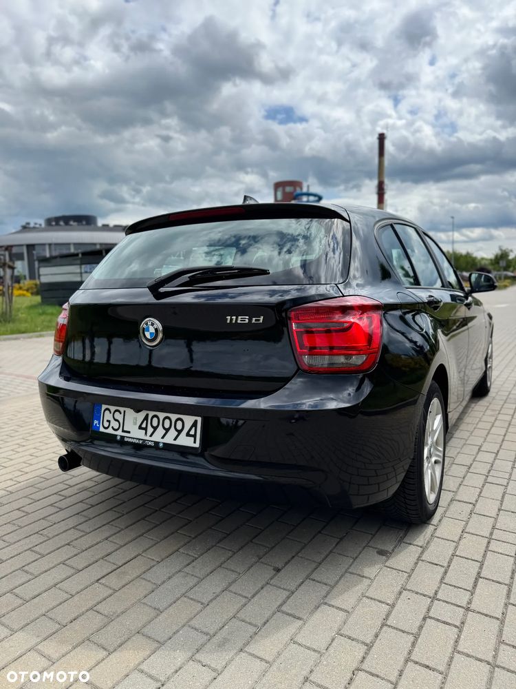 BMW Seria 1 116d Sport Line - 4