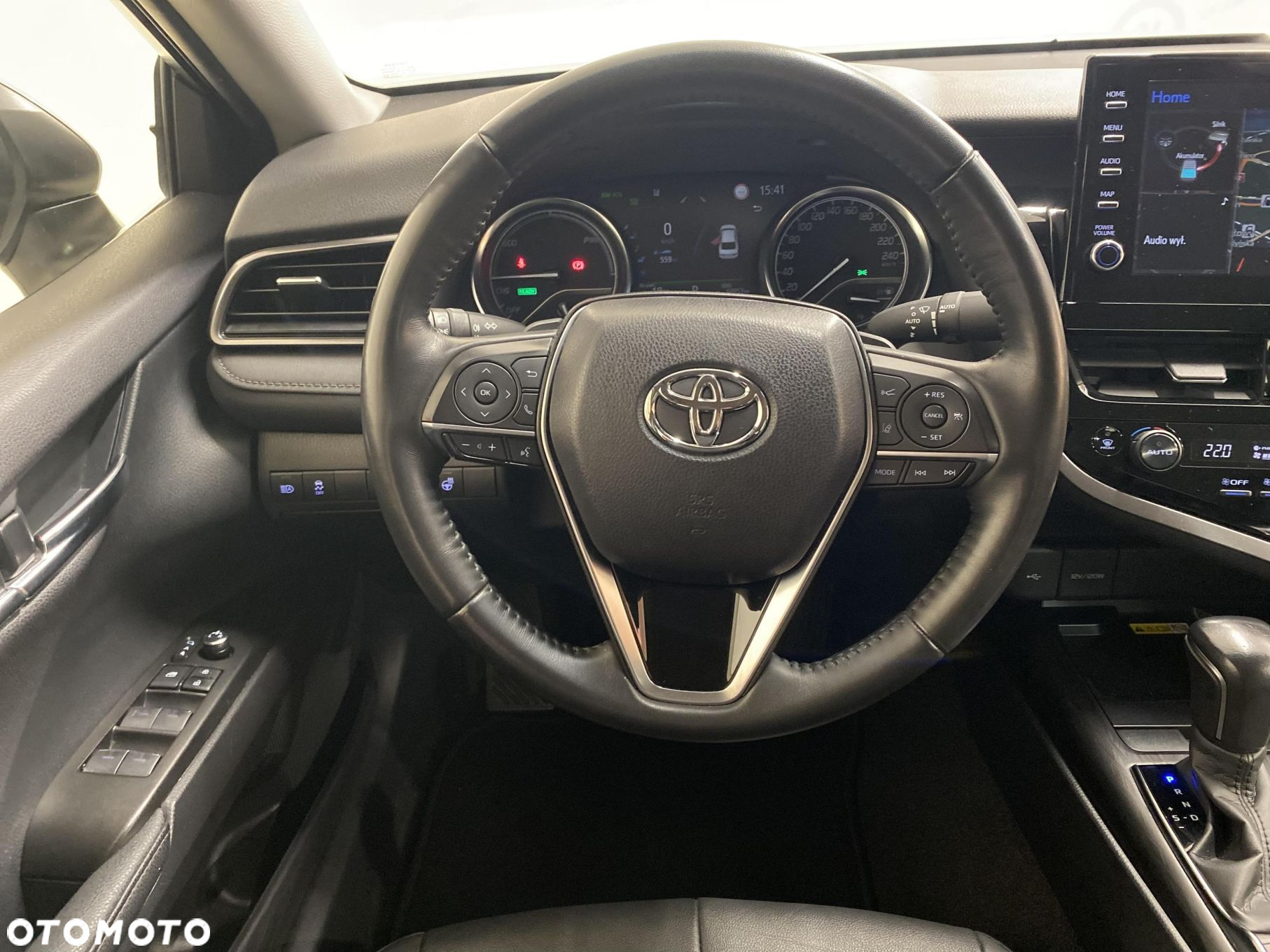Toyota Camry 2.5 Hybrid Executive CVT - 12