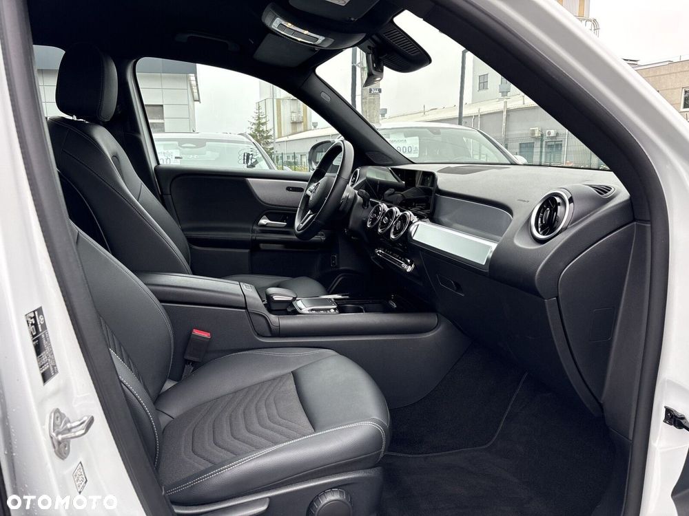 Mercedes-Benz GLB 200 7G-DCT - 10