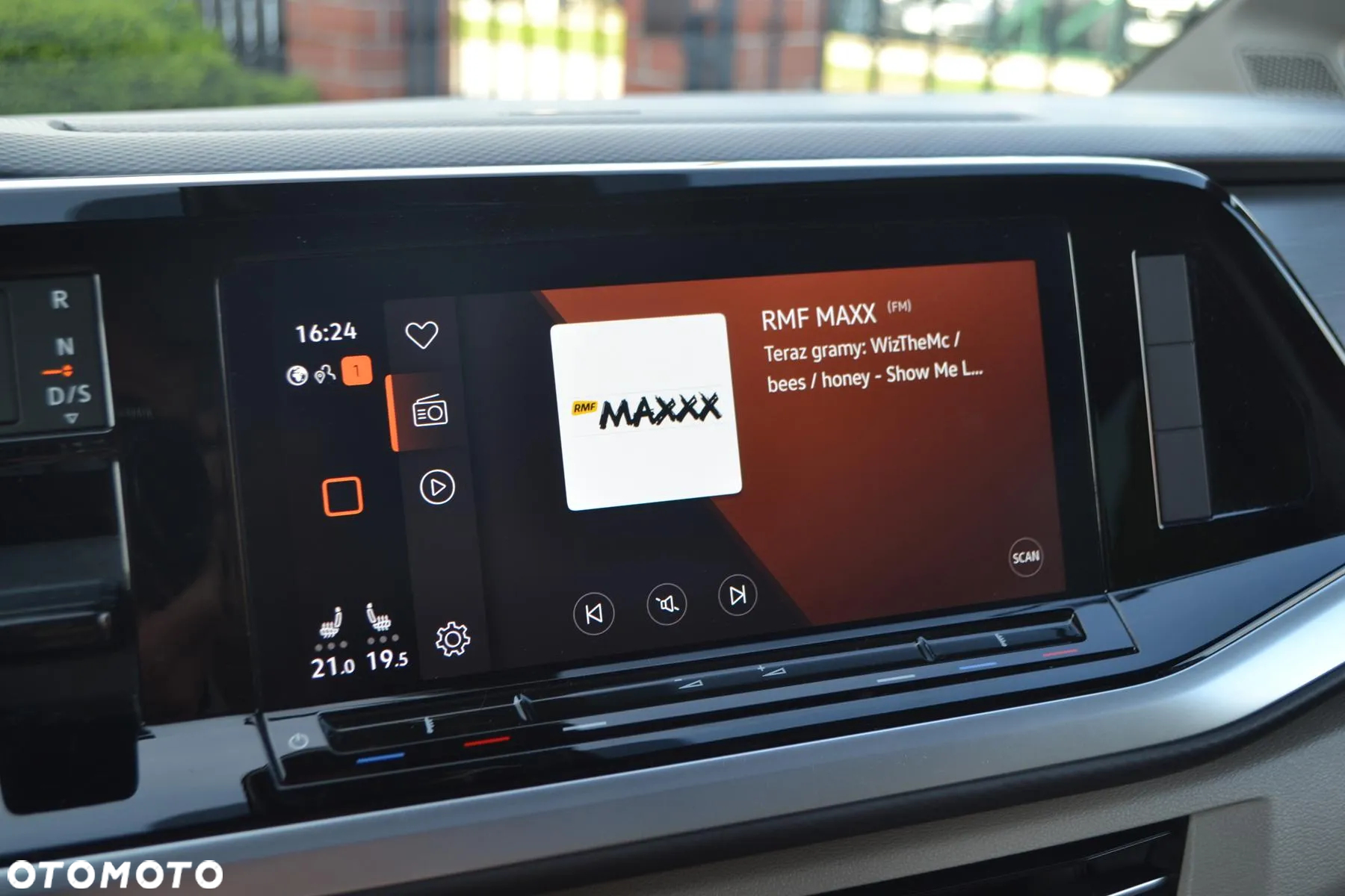 Volkswagen Multivan 2.0 TSI L2 Life DSG - 28