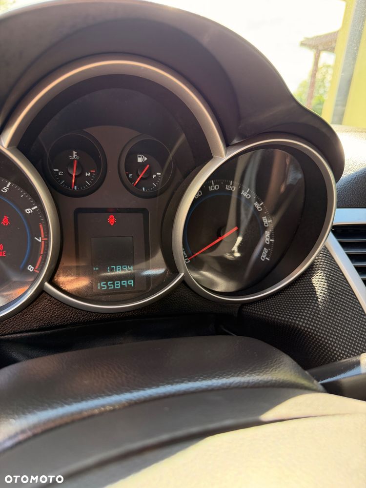 Chevrolet Cruze 1.6 LS - 35