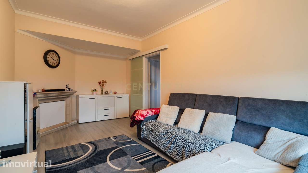 Apartamento T3 com Garagem | 2 WCs | Excelente Estado | Marinha Grande - Grande imagem: 2/19