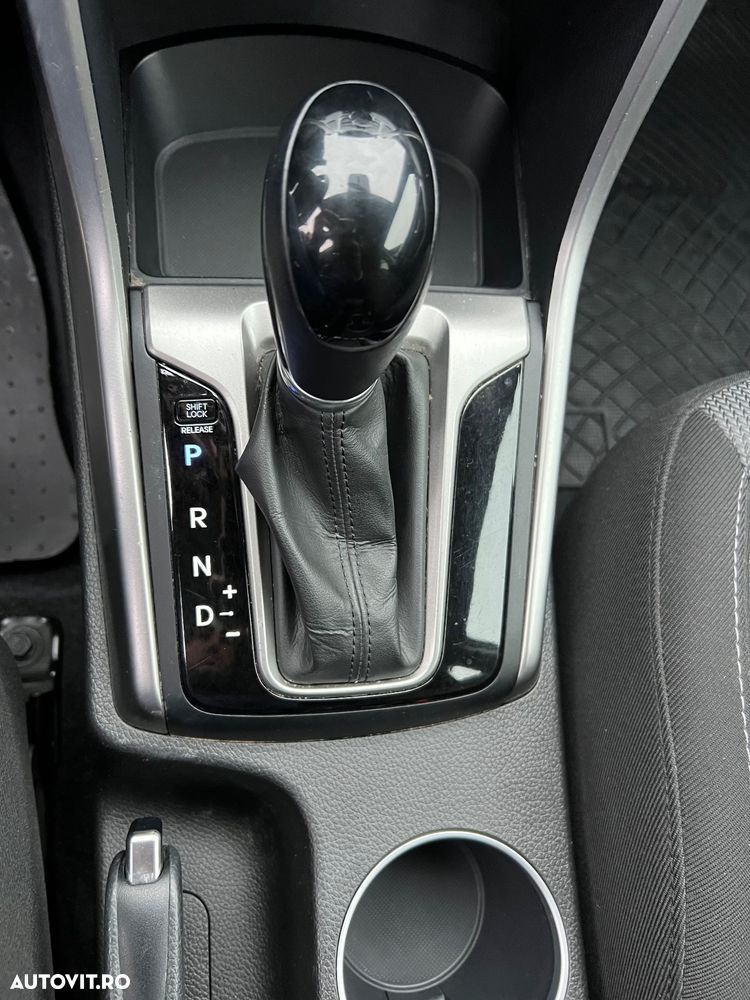 Hyundai i30 1.6 CRDI Automatik Trend - 17