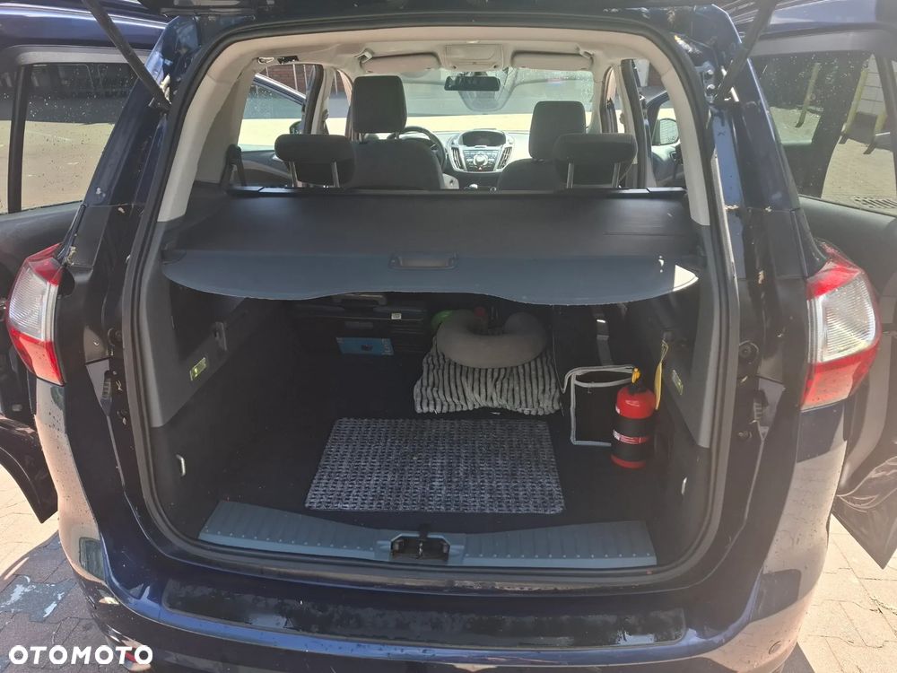 Ford Grand C-MAX - 12
