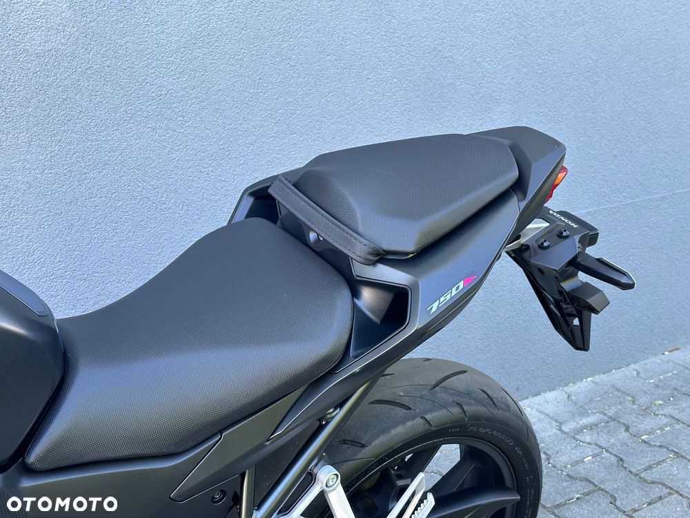 Honda Hornet - 14