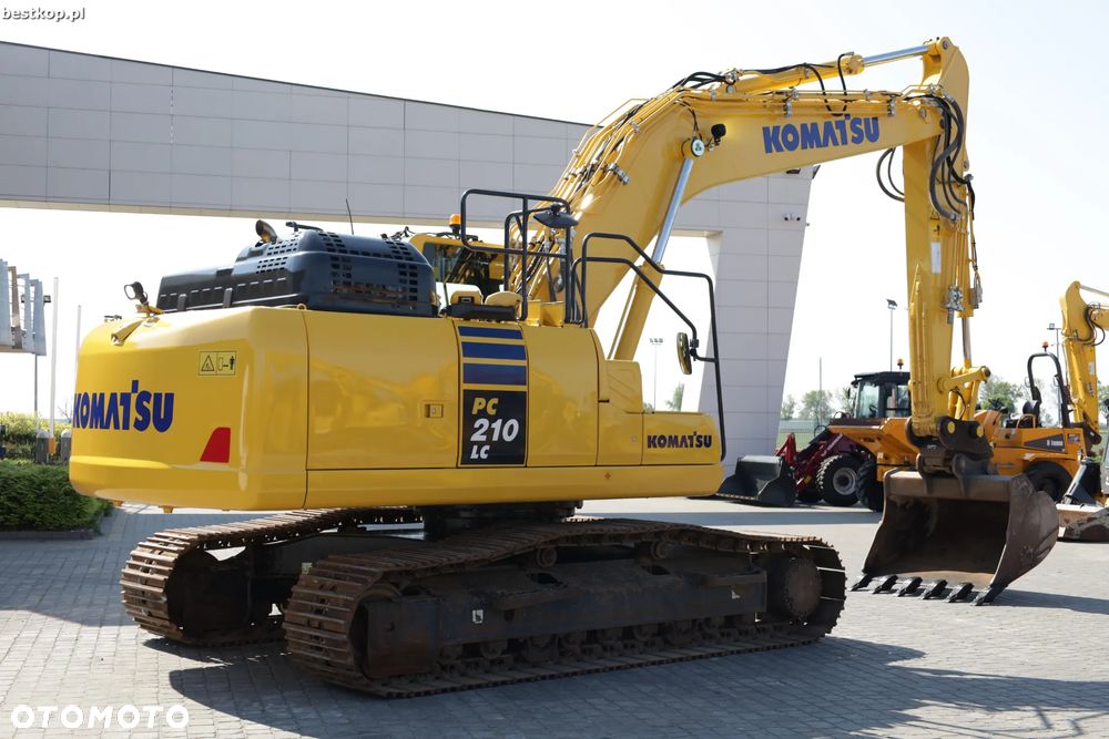 Komatsu PC210LC-11 - 9