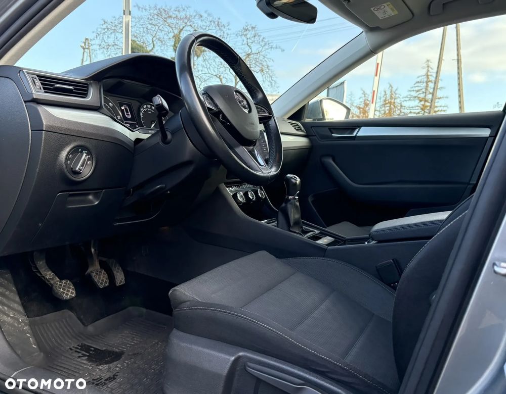 Skoda Superb 2.0 TDI 4x4 Ambition - 11