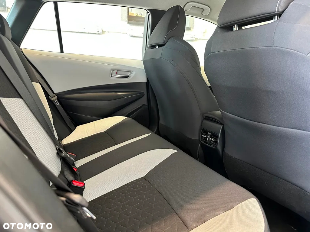 Toyota Corolla 2.0 Hybrid Comfort - 30