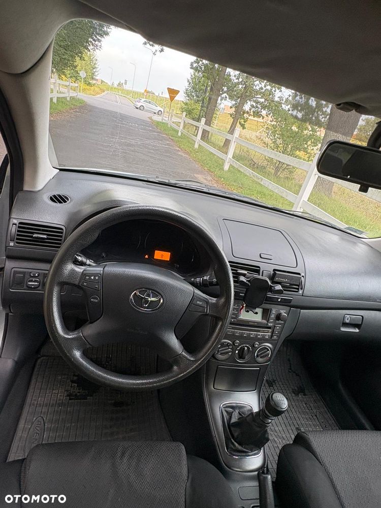 Toyota Avensis 2.0 D-4D Luna - 3