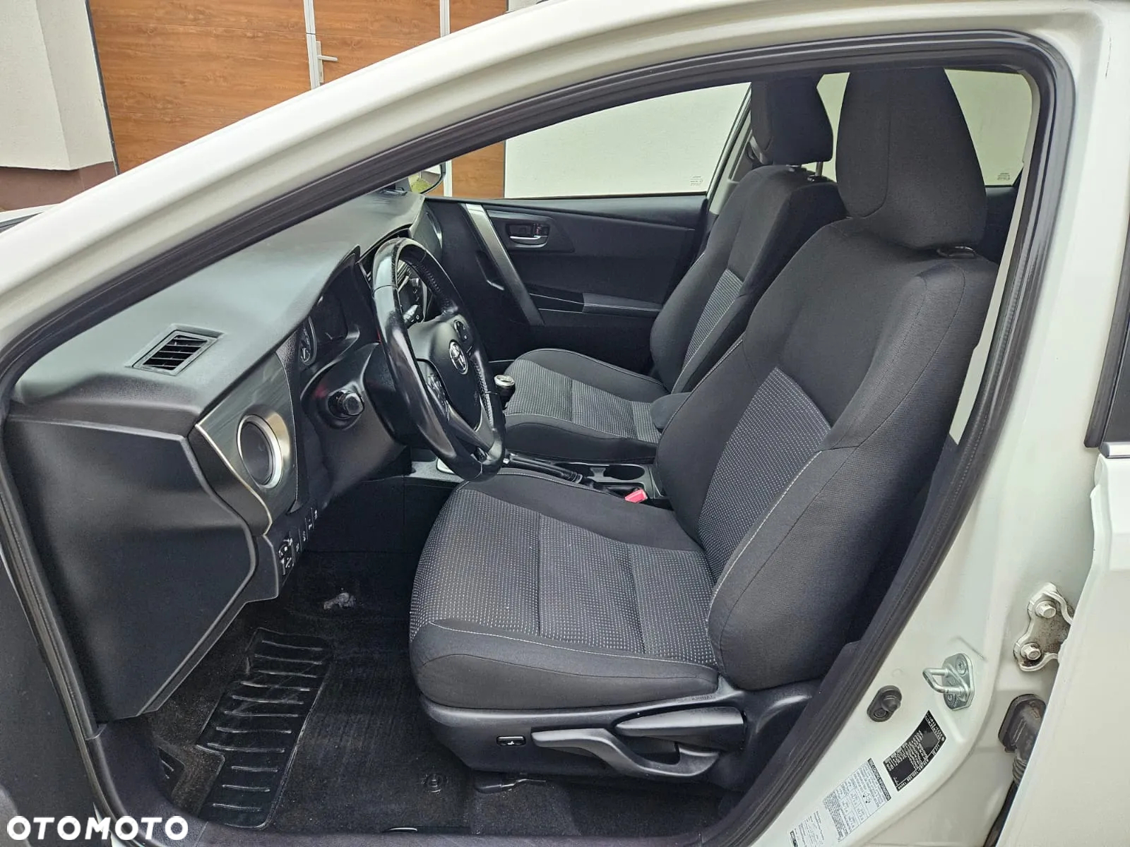 Toyota Auris 1.4 D-4D Touring Sports - 8