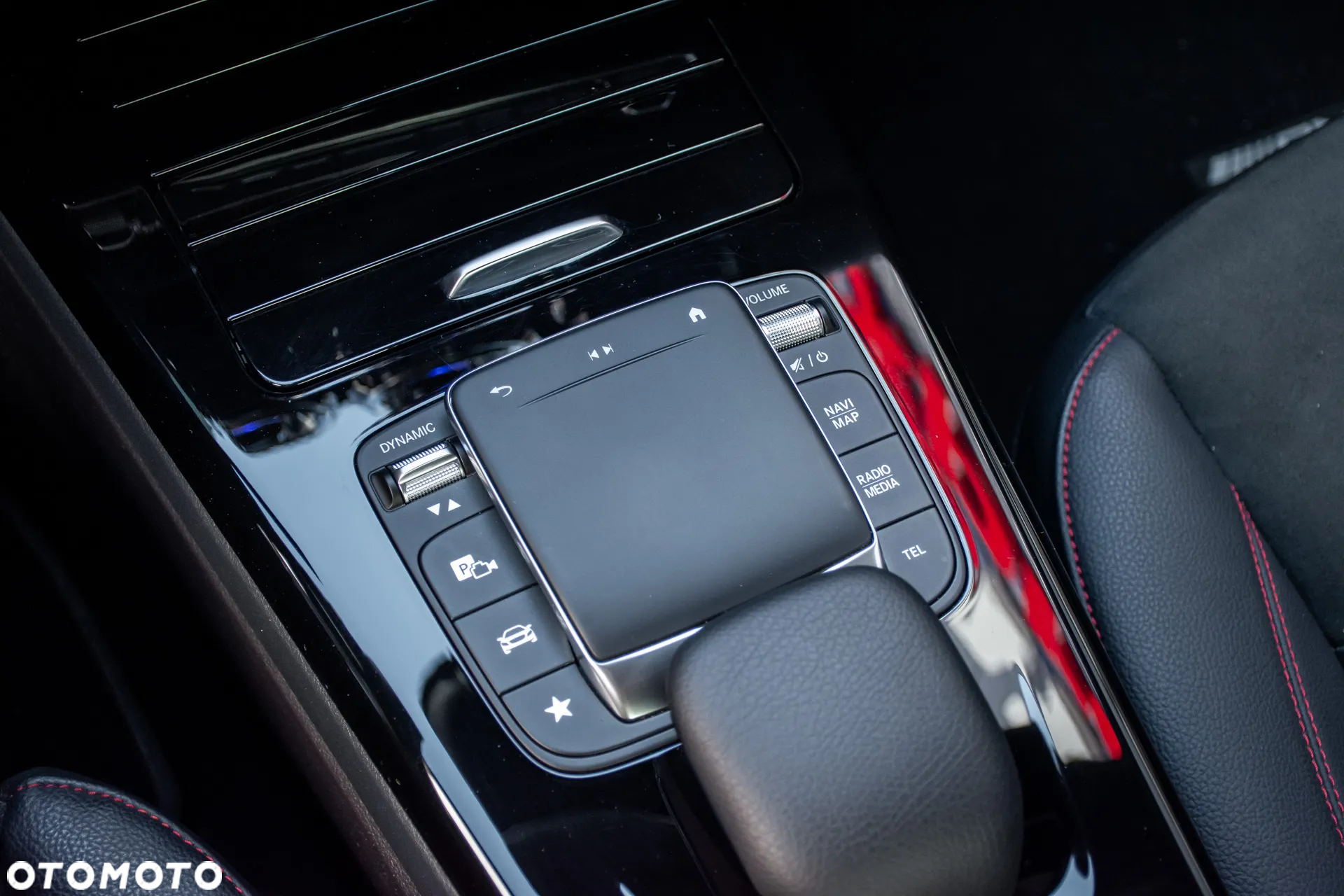 Mercedes-Benz CLA 180 AMG Line 7G-DCT - 28