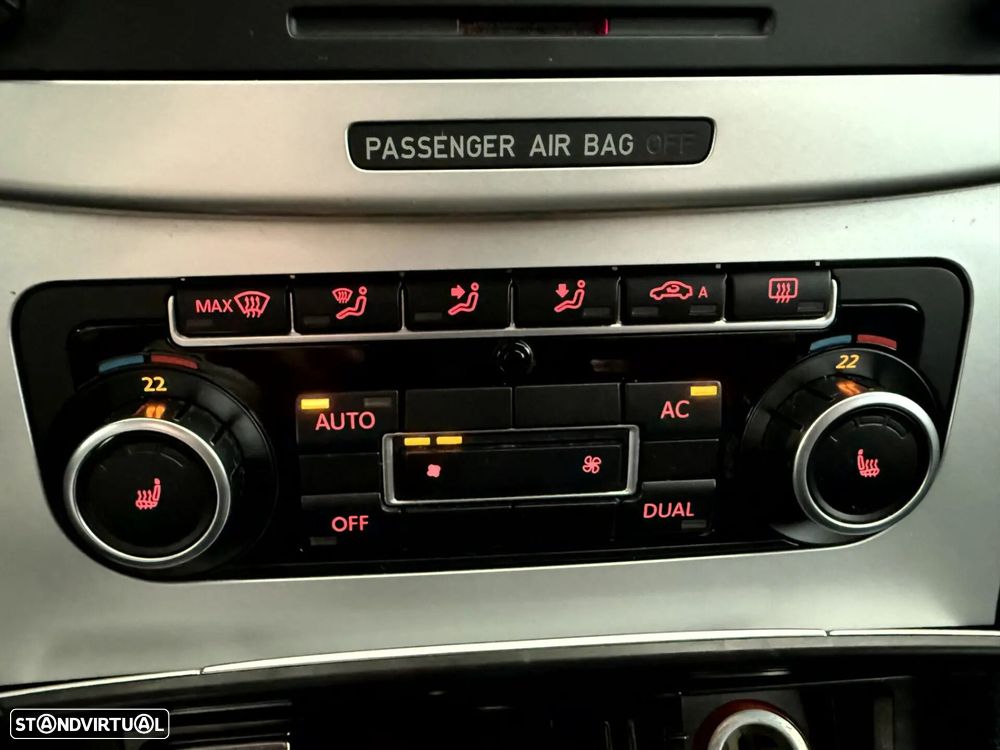 VW Passat CC 2.0 TDi BlueMotion - 27