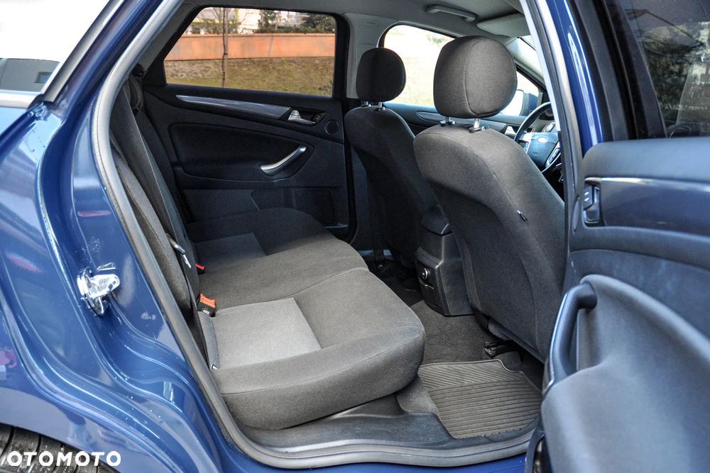 Ford Mondeo SW - 12