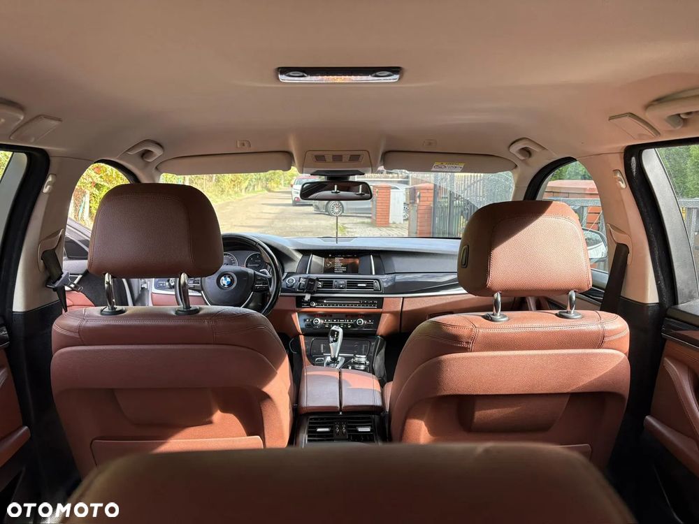 BMW Seria 5 520d - 25