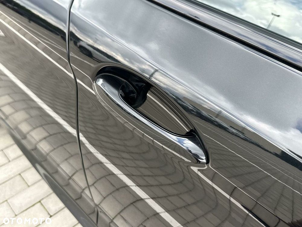 BMW Seria 5 520d M Sport - 32