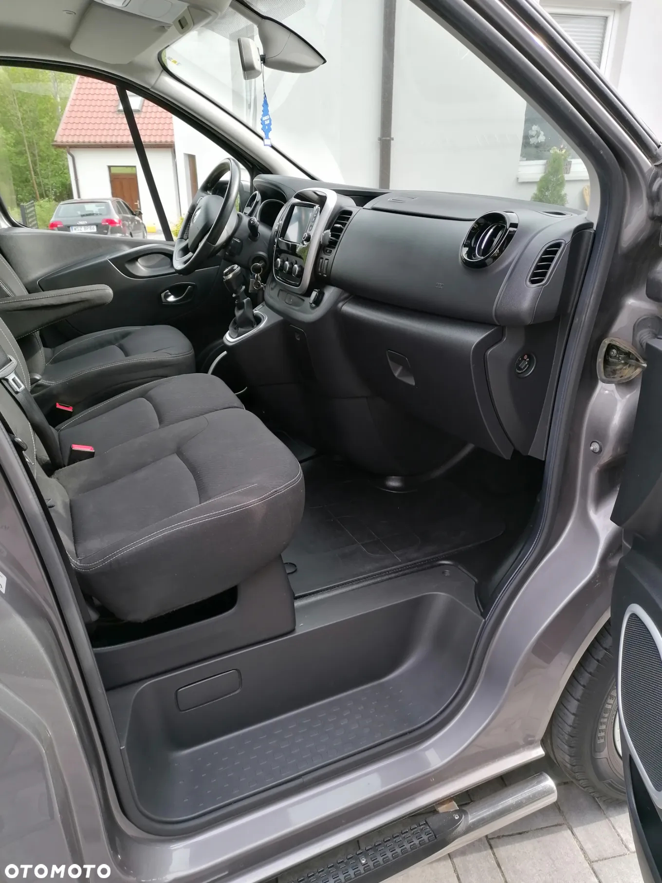 Renault Trafic Grand SpaceClass 2.0 dCi - 15