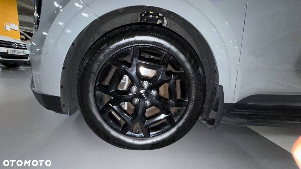 Kia Carnival - 35