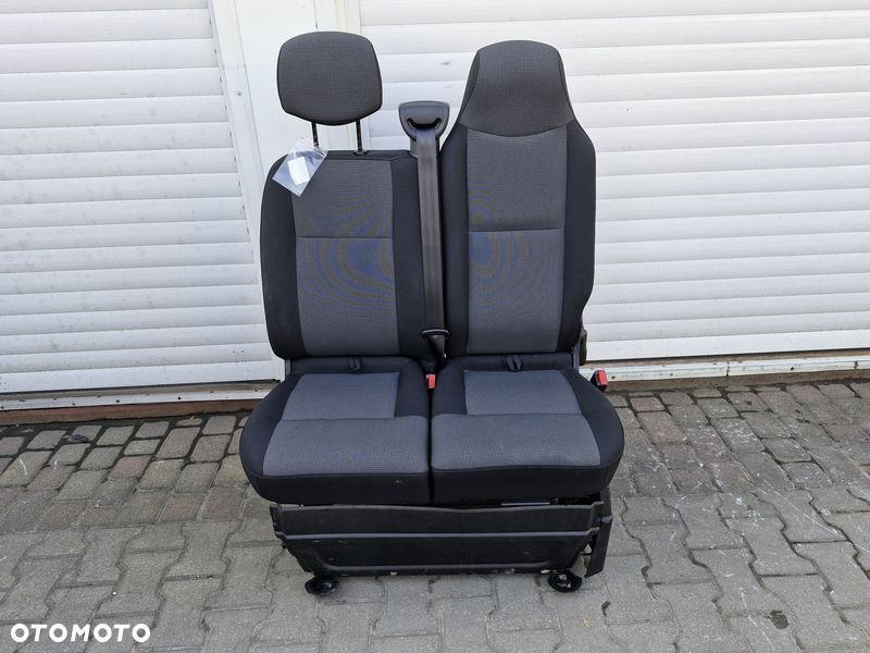 RENAULT MASTER III 3 LIFT FOTEL PRAWY PRZÓD KANAPA ŁAWKA DWÓJKA - 1