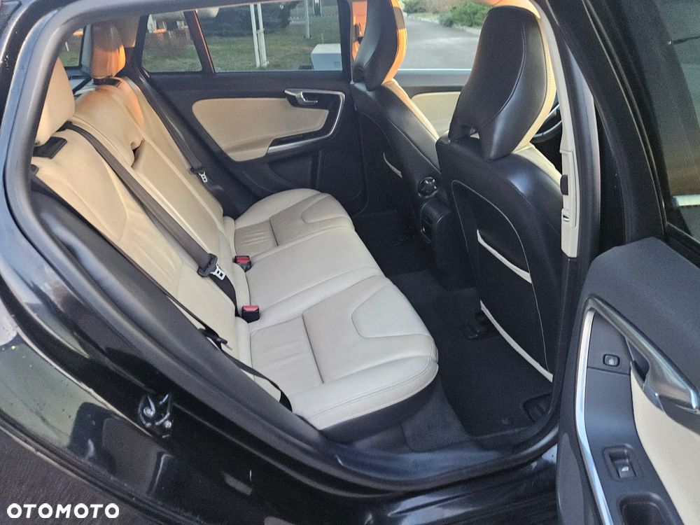 Volvo V60 DRIVe Summum - 35
