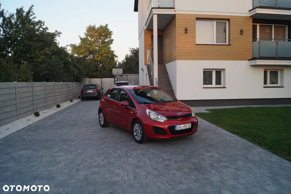 Kia Rio - 31